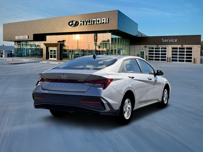 2026 Hyundai ELANTRA SE