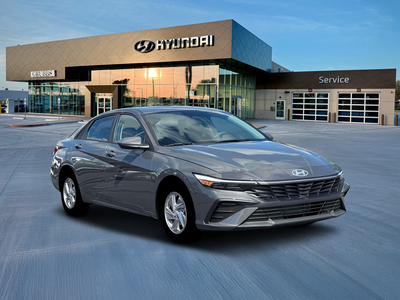 2026 Hyundai ELANTRA SE