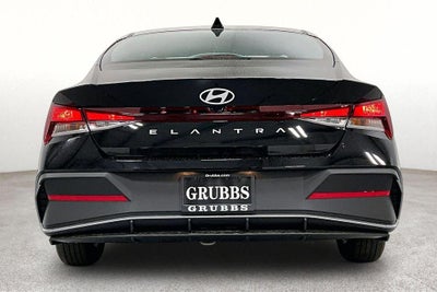 2026 Hyundai ELANTRA SE