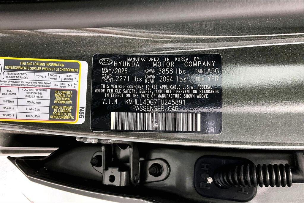 2026 Hyundai ELANTRA SE