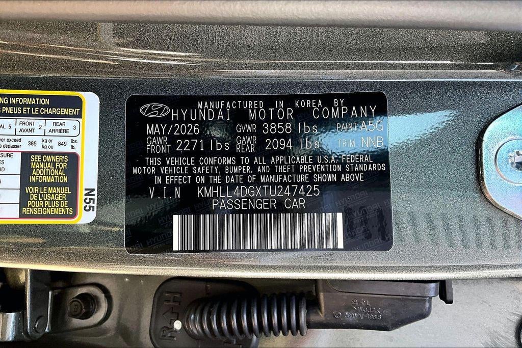 2026 Hyundai ELANTRA SE
