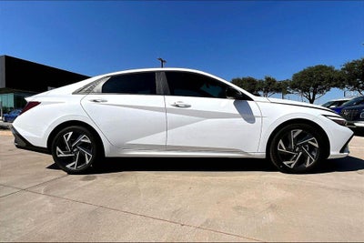 2025 Hyundai ELANTRA SEL Sport