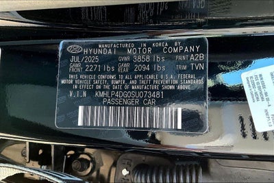 2025 Hyundai ELANTRA Limited