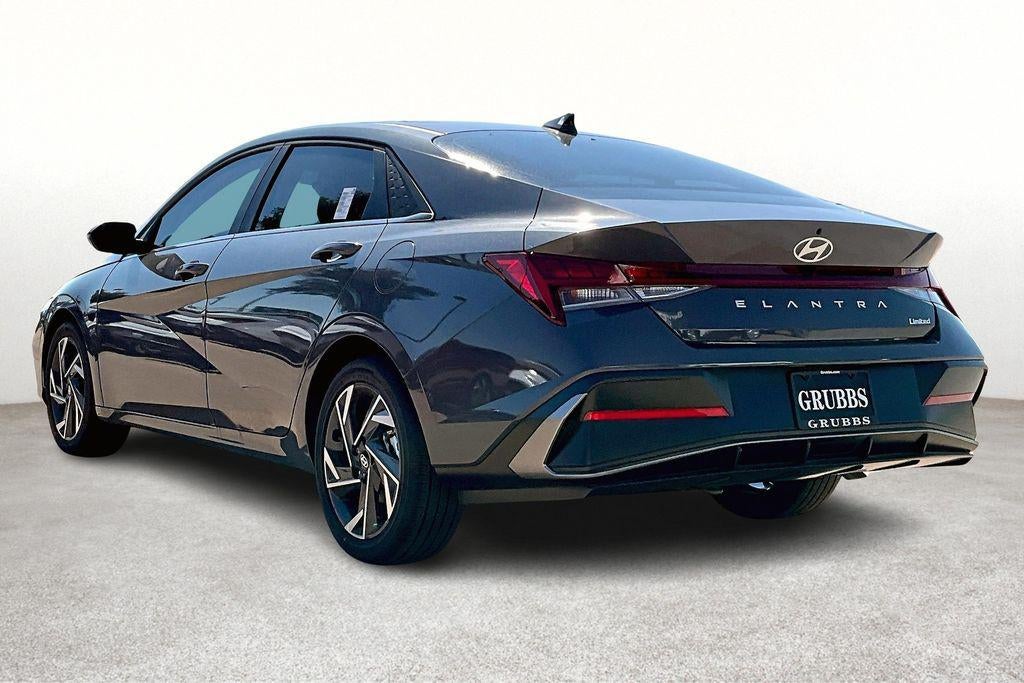 2025 Hyundai ELANTRA Limited
