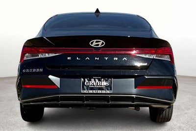 2025 Hyundai ELANTRA Limited