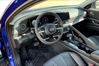 2025 Hyundai ELANTRA Limited