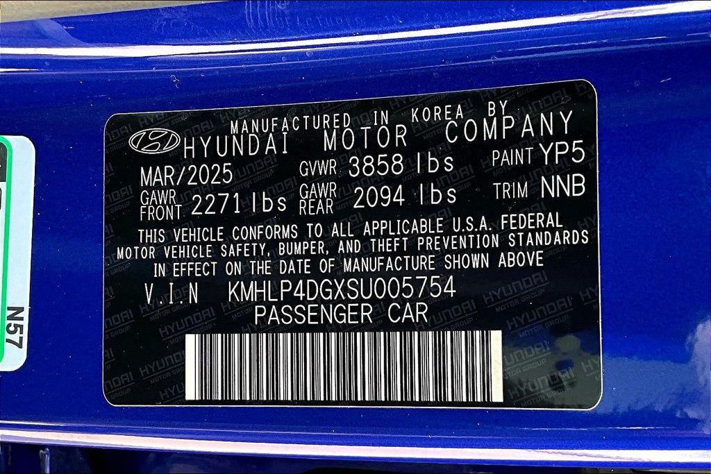 2025 Hyundai ELANTRA Limited