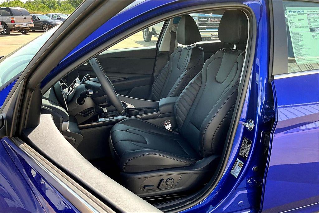 2025 Hyundai ELANTRA Limited