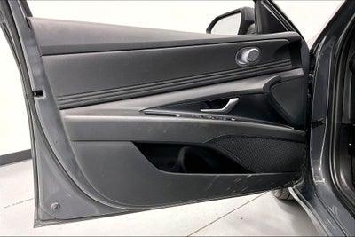 2025 Hyundai ELANTRA SEL Convenience