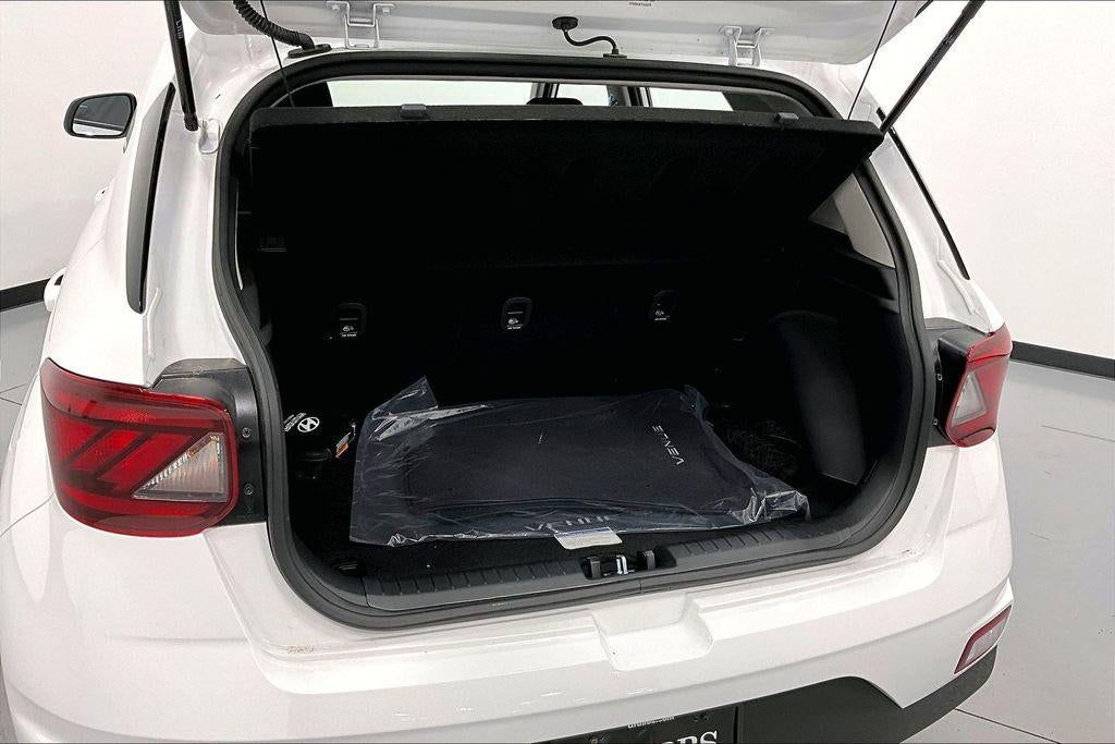 2026 Hyundai VENUE SE