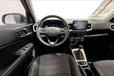 2026 Hyundai VENUE SEL W/Two-Tone Roof