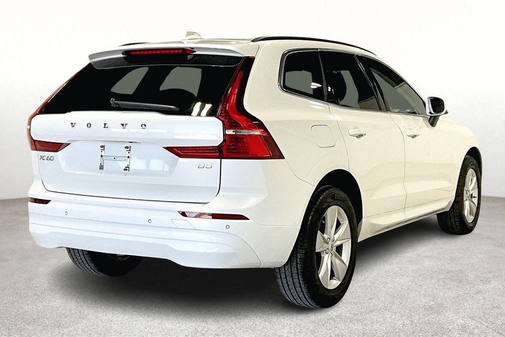 2022 Volvo XC60 B5 Momentum