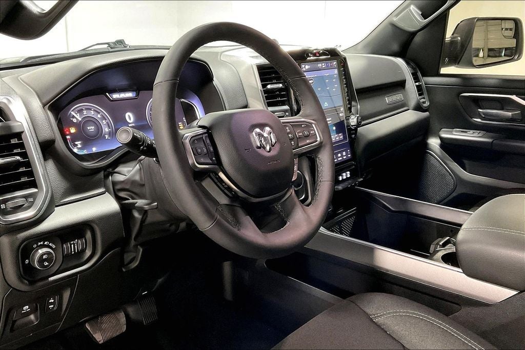 2025 RAM 1500 Big Horn Crew Cab 4x4 6'4' Box