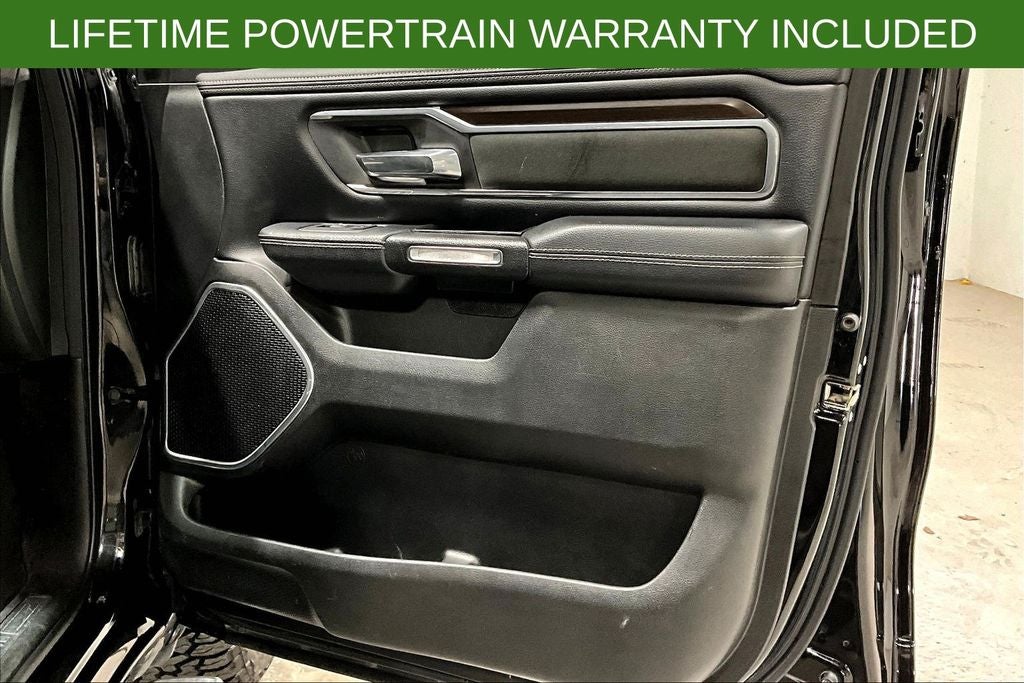 2022 RAM 1500 Laramie Crew Cab 4x4 5'7' Box