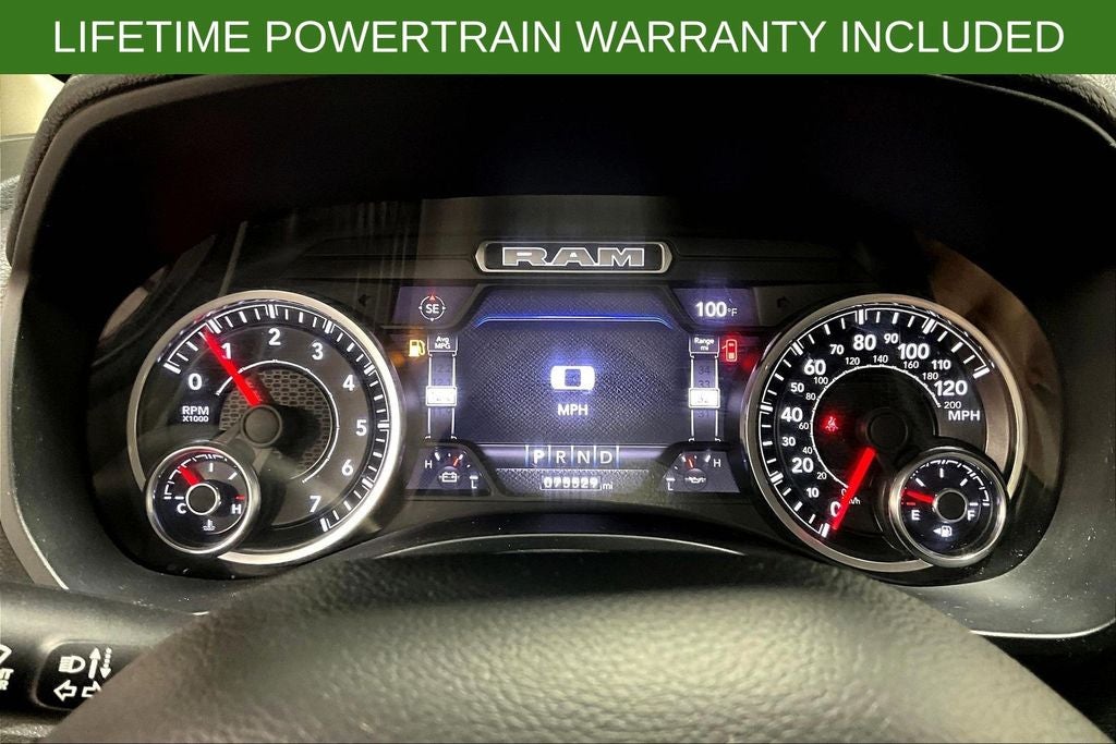 2022 RAM 1500 Laramie Crew Cab 4x4 5'7' Box