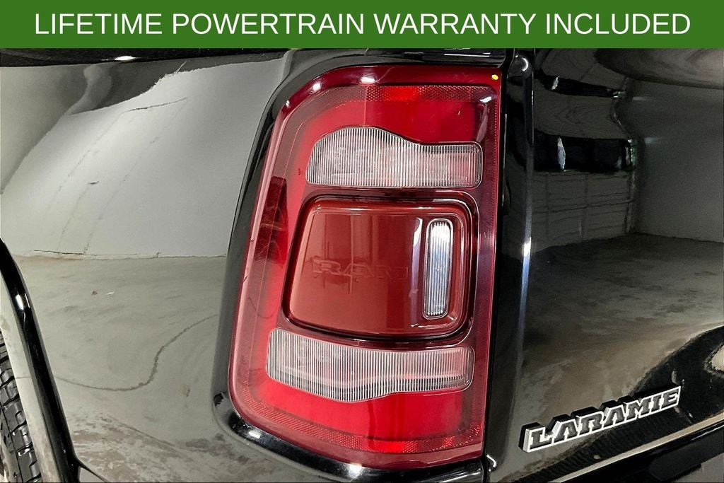 2022 RAM 1500 Laramie Crew Cab 4x4 5'7' Box