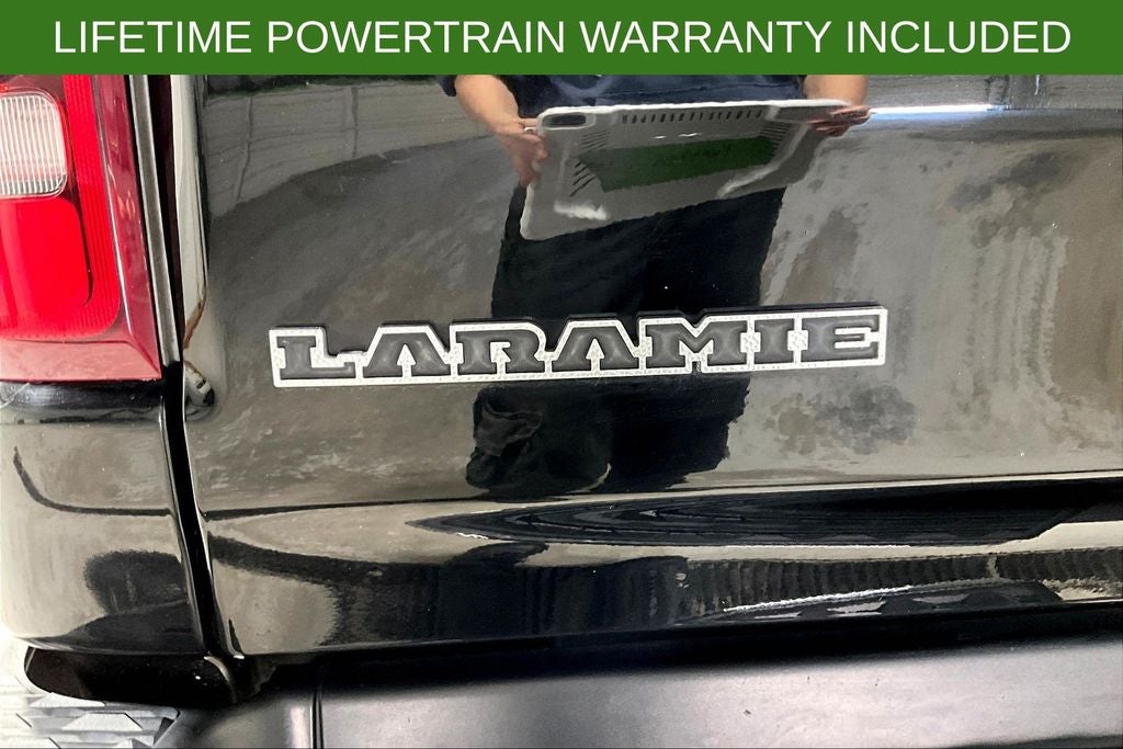 2022 RAM 1500 Laramie Crew Cab 4x4 5'7' Box