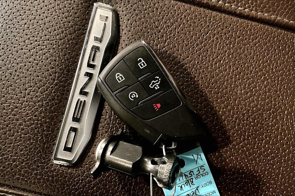 2025 GMC Sierra 3500HD 4WD Crew Cab Standard Bed Denali