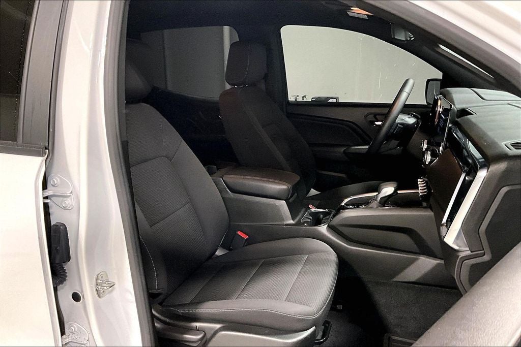 2023 GMC Canyon 4WD Crew Cab Short Box Elevation