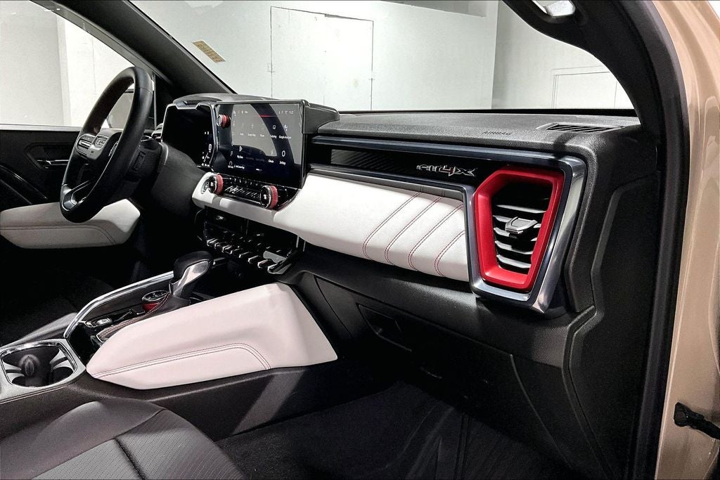 2023 GMC Canyon 4WD Crew Cab Short Box AT4X