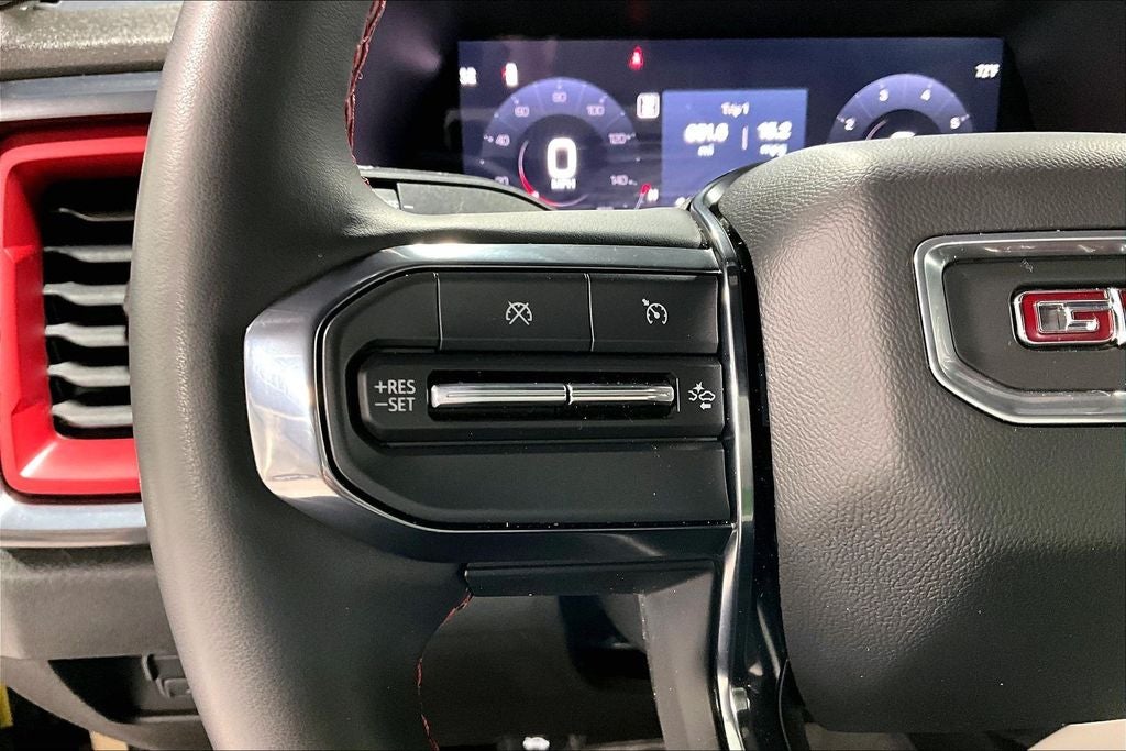 2023 GMC Canyon 4WD Crew Cab Short Box AT4X
