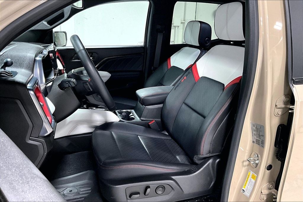 2023 GMC Canyon 4WD Crew Cab Short Box AT4X