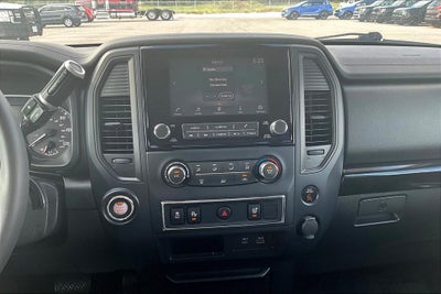 2023 Nissan TITAN Crew Cab SV 4x2