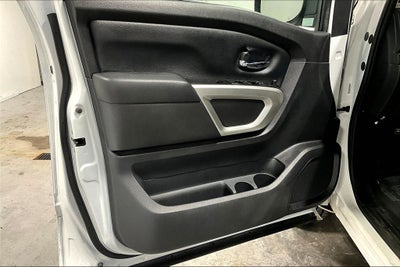 2023 Nissan Titan SV