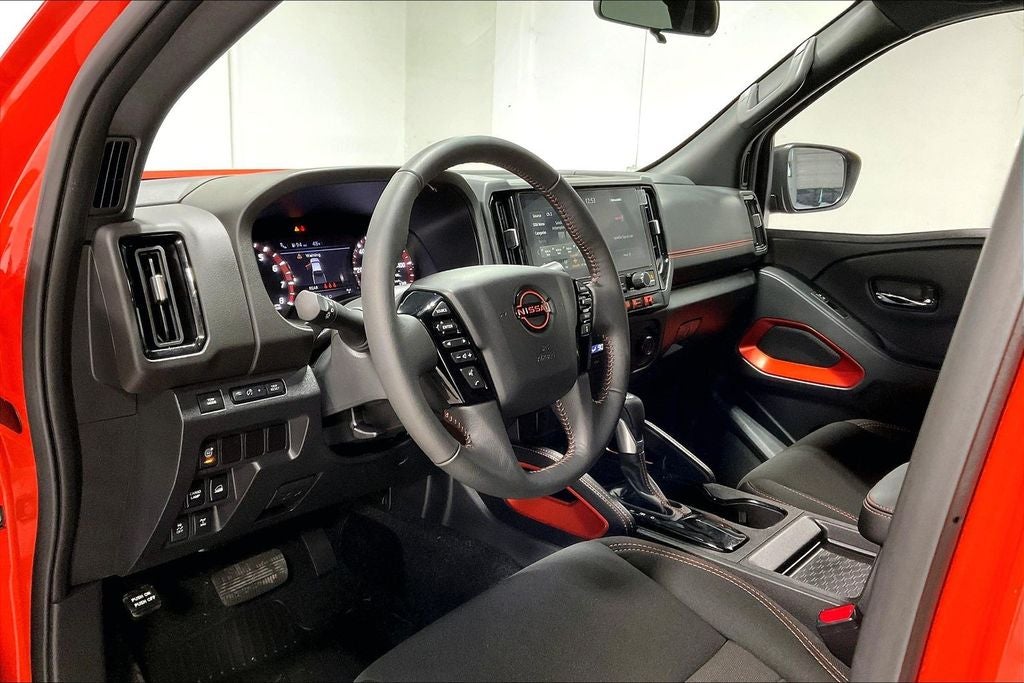 2025 Nissan Frontier Crew Cab PRO-4X 4x4