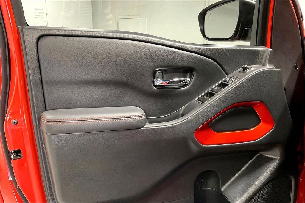 2025 Nissan Frontier Crew Cab PRO-4X 4x4