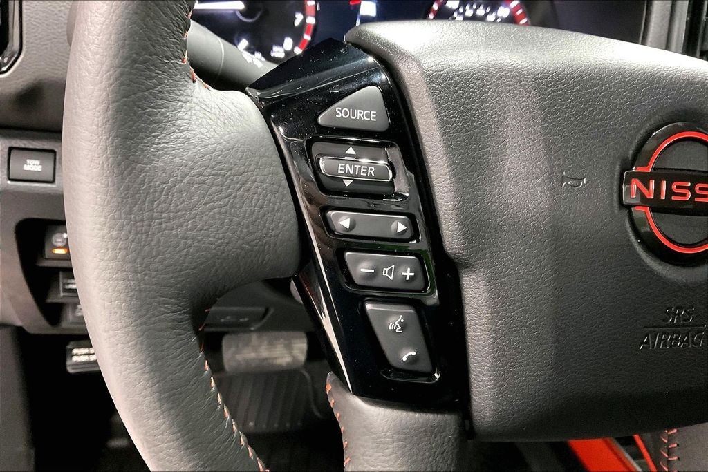 2025 Nissan Frontier Crew Cab PRO-4X 4x4