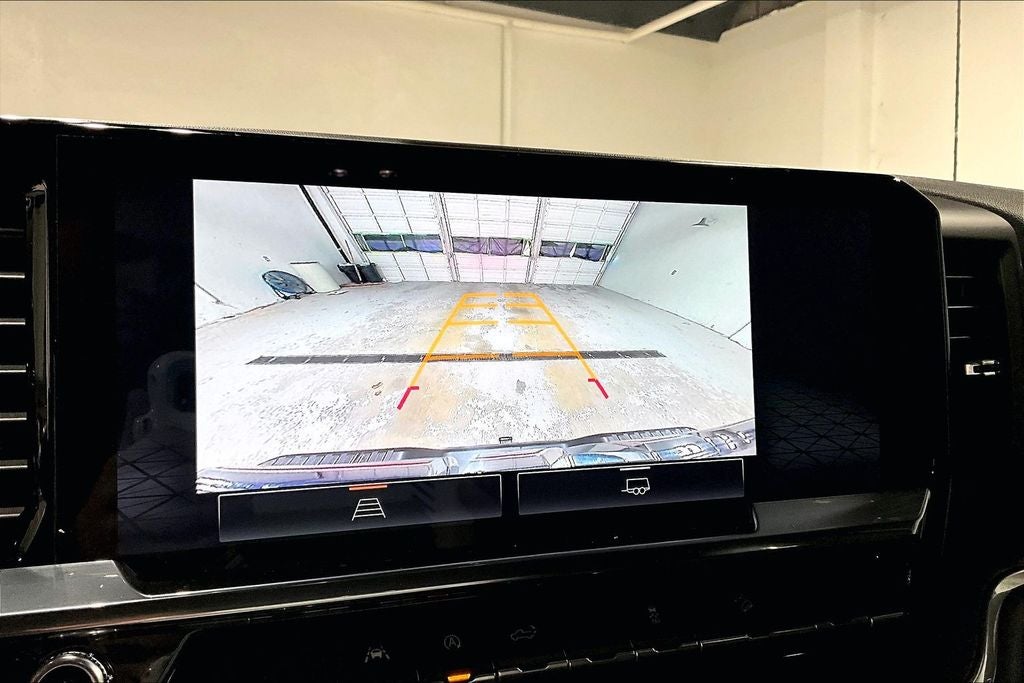 2025 GMC Sierra 1500 4WD Crew Cab Short Box SLT