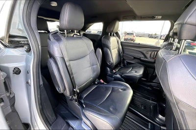 2024 Toyota Sienna Woodland Edition