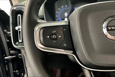 2024 Volvo XC40 B5 Plus Bright Theme